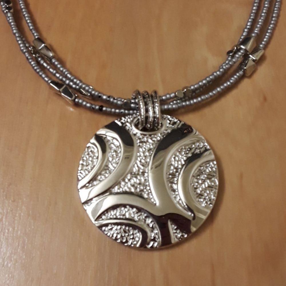 NWOT, Lia Sophia Silver Synergy Necklace - Picture 2 of 5